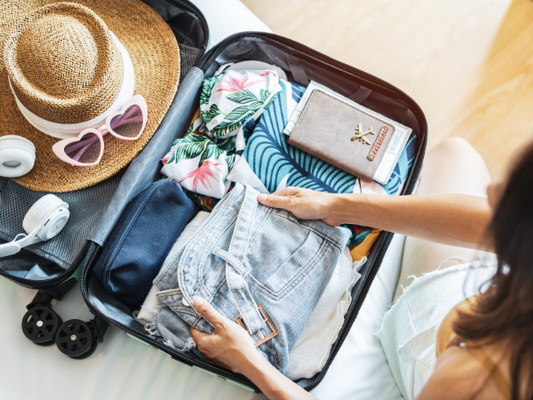 Tipps für Urlaubsoutfits: Stilvoll und bequem die Ferien genießen