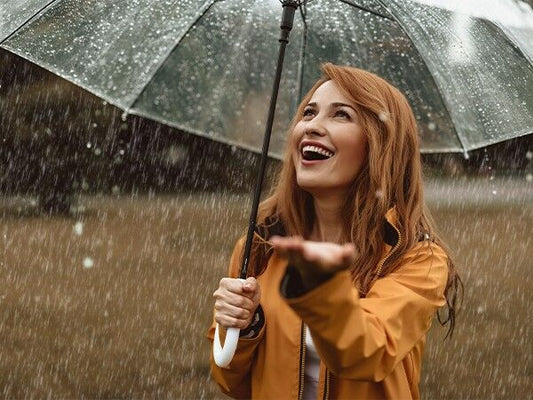 Dein Begleiter für den regnerischen Herbst - die Regenjacke