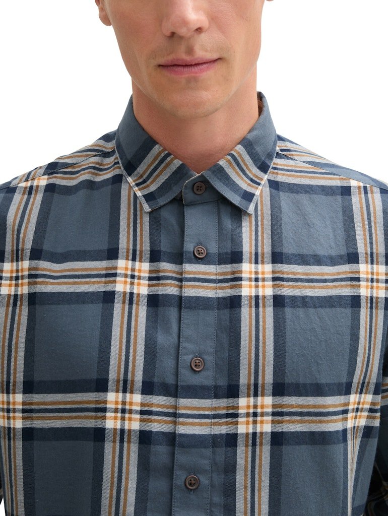 M_uni