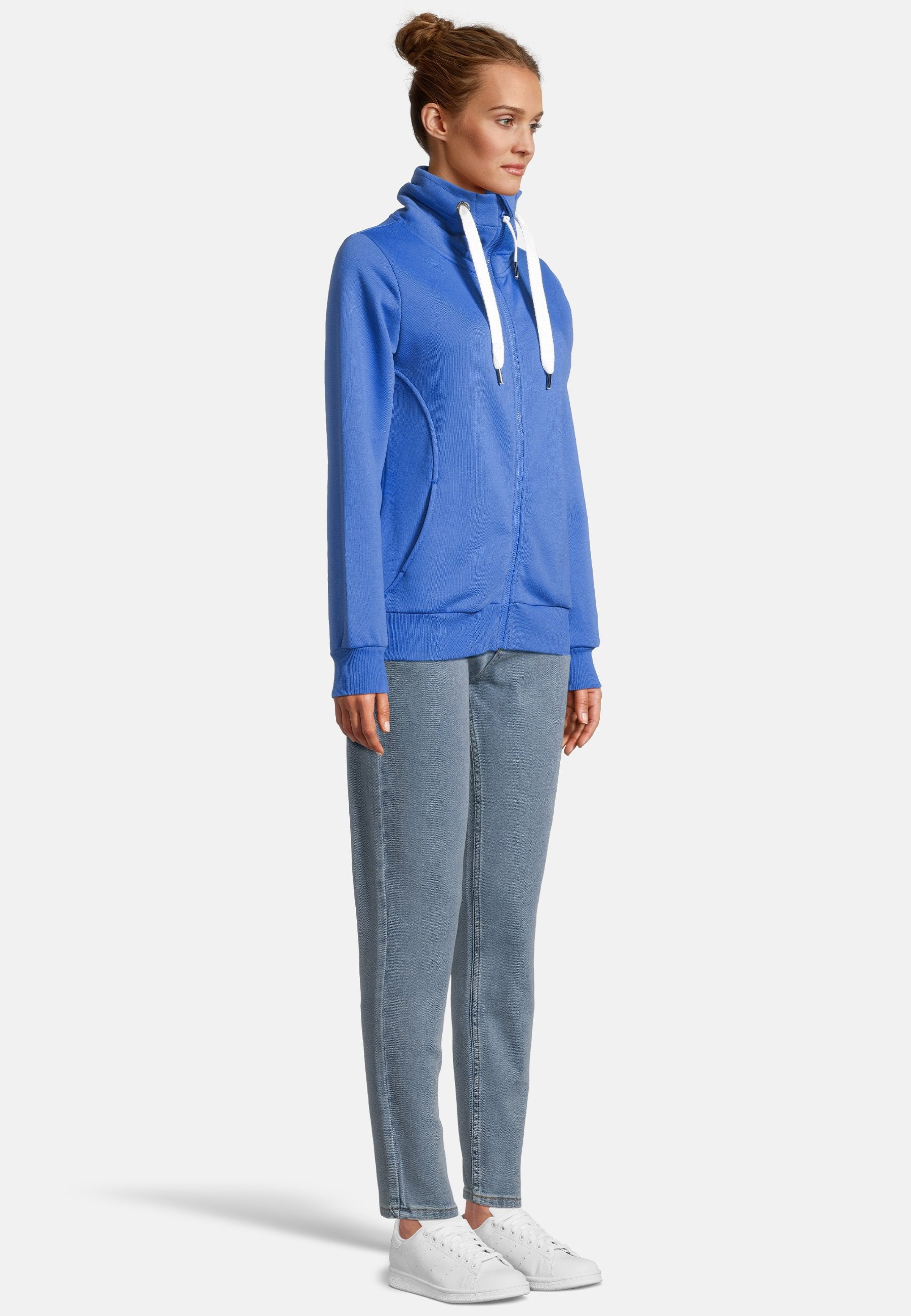 XS_hell_blau