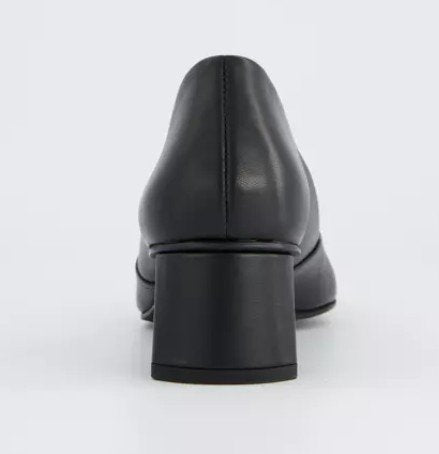 6_schwarz