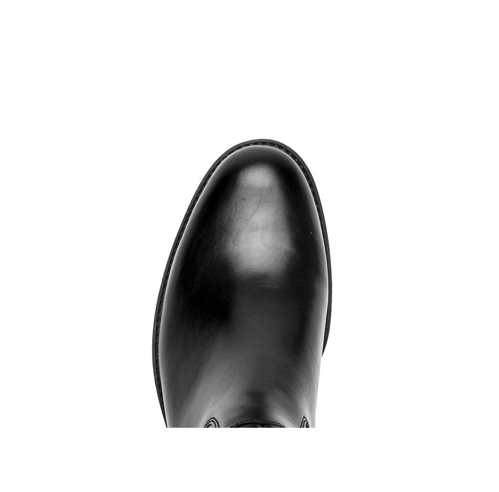 8_schwarz
