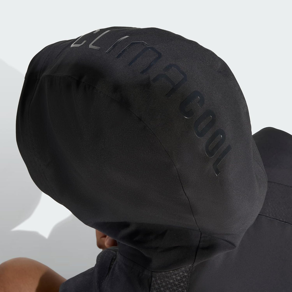 M_uni