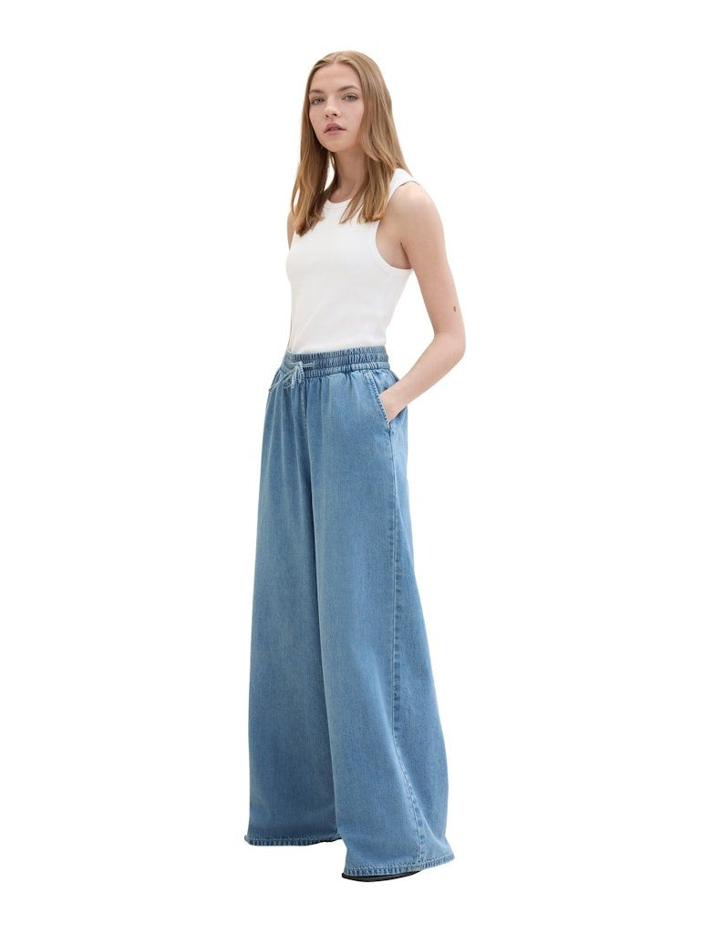 XS