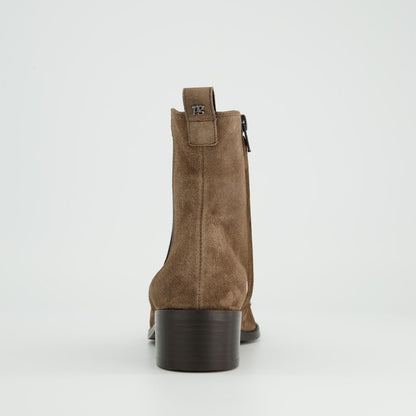 4,5_braun