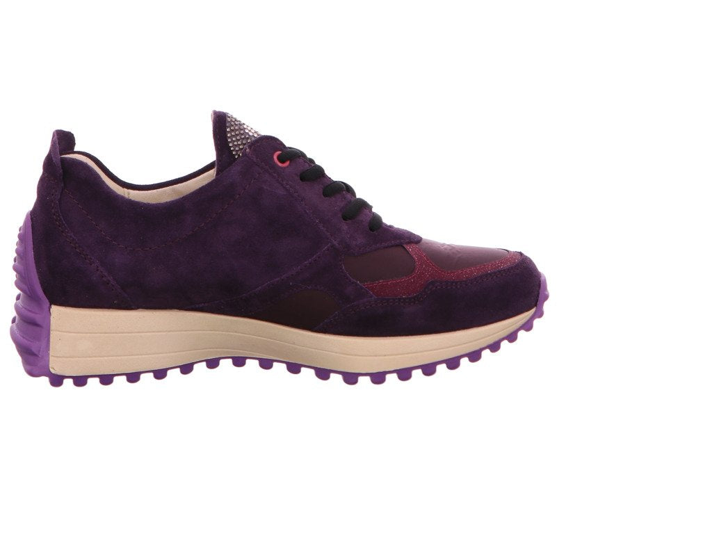 4,5