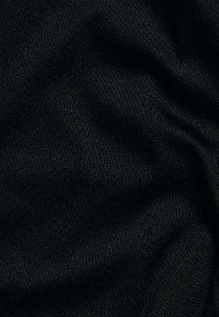 44_schwarz